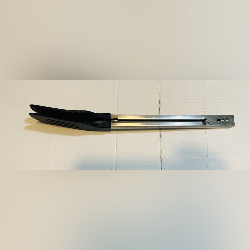 Pampered Chef spatula tongs. New condition. - Picture 2 of 6